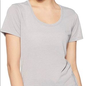 NWT Under Armour Heat Gear Run Top Size M